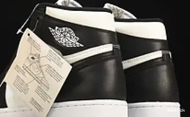 White AIR Black Retro High BQ4422-001 85 NIKE JORDAN 1 0331